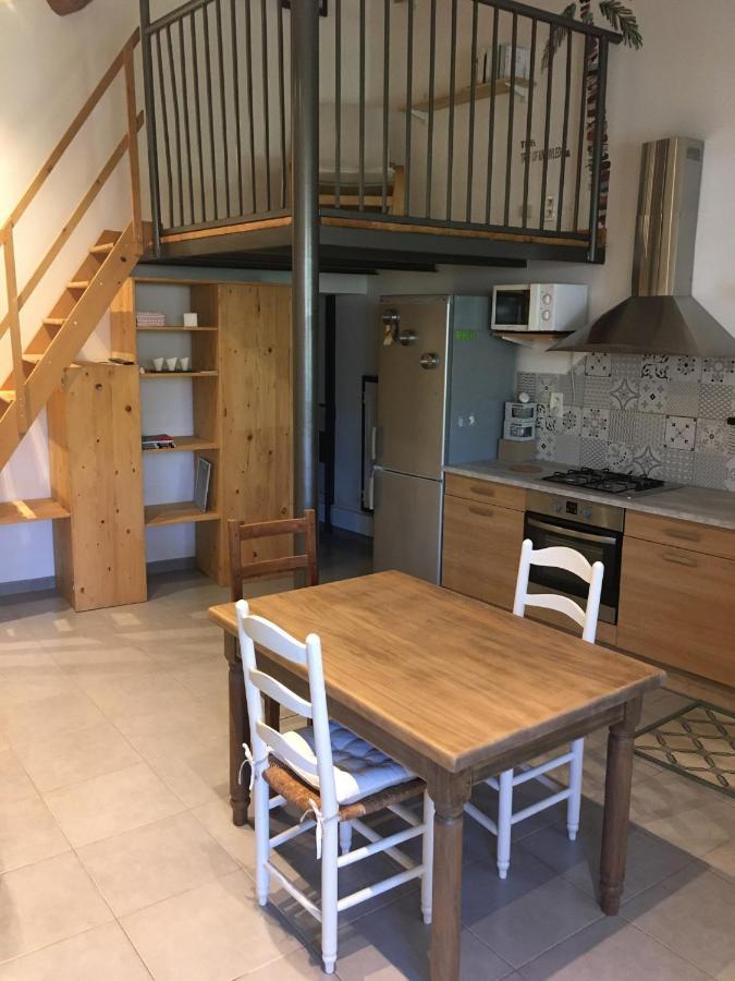 Juste Derriere Chez Nous Villa Boulbon Exterior foto